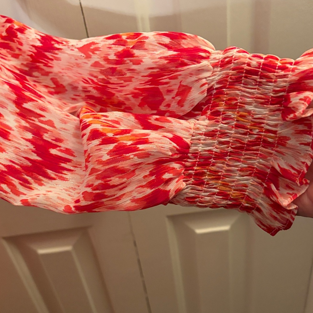 Jade Red and White Long Sleeve Dress - Picture 4 of 9
